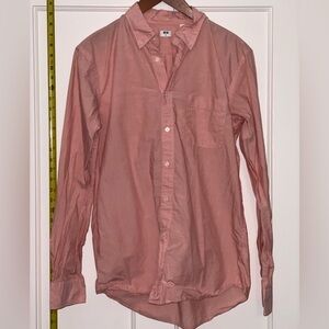 Uniqlo Button Down Shirt in Light Salmon / Pink